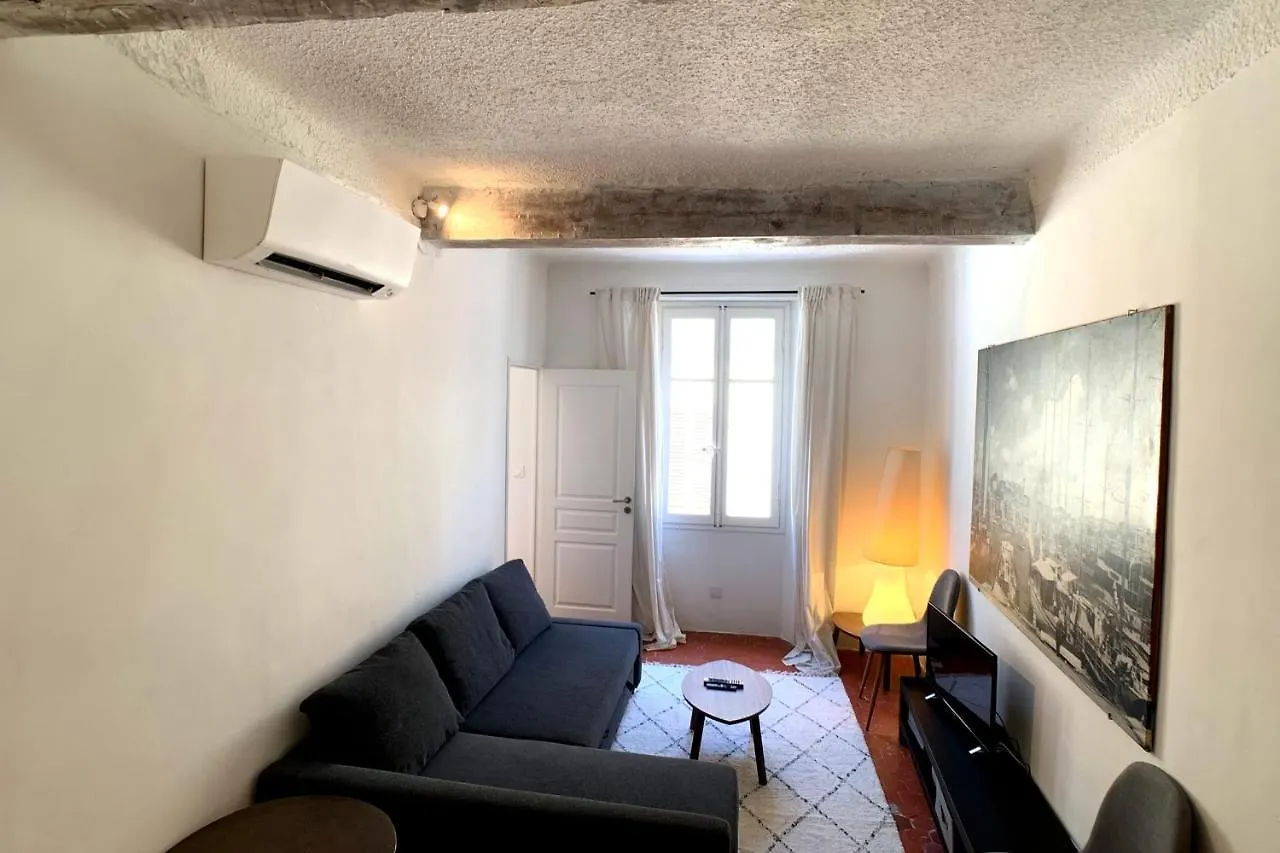 Atypical 1 Bedroom Appartment In Rue Fourmilliere Antibes Apartment